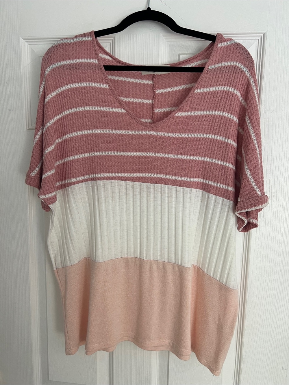 Striped V‑Neck Colorblock Short Sleeve Tee - Pink/White/Cream